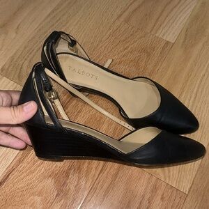 Talbots black genuine leather‎ pointed mini women’s heels